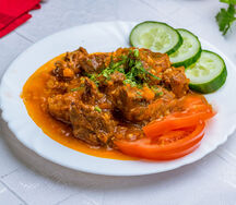 Гуляш мясной с гарниром