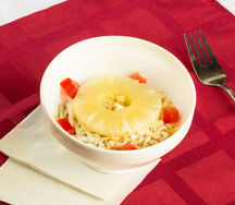 Ананасовый салат с курицей