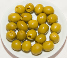 Оливки с анчоусом