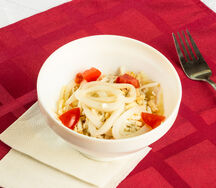 Салат с кальмаром