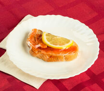 Бутерброд с семгой или форелью