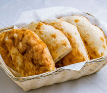 Лепешка тандырная на углях