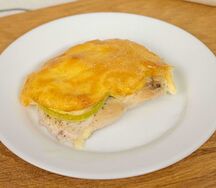 Куриная грудка с кабачками