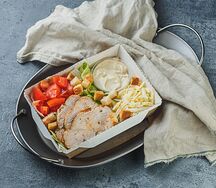 Салат Цезарь с курицей