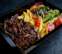 Гурмэ на тарелке Донер с говядиной