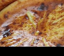 Пирог с нежной капустой и осетинским сыром большой
