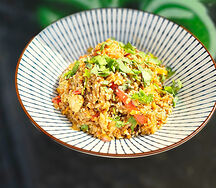 Острый рис Аям с курицей в чили-базиликовом соусе