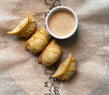 Бан-Бот-Лок с лососем и белой рыбой