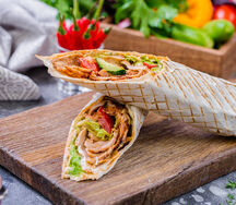 Шаурма из курицы в лаваше