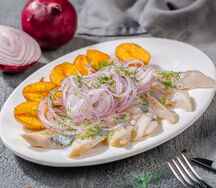 Селедочка с жареным молодым картофелем