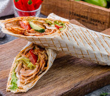 Шаурма с курицей и телятиной в лаваше