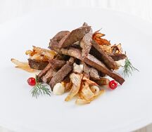 Печень, запеченная с луком