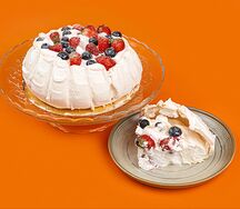 Целый торт Павлова