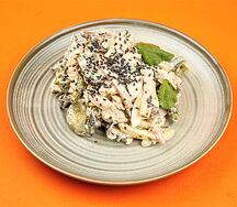 Салат курица-грибы-фасоль