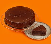 Целый торт Захер с манго и маракуйя