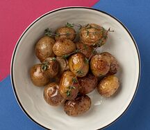 Мини-картофель с травами