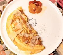 Деревенский французский омлет с сыром, печеные цветные томаты