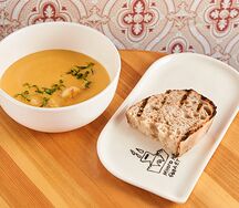 Чаудер, креветки, палтус