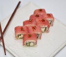 Ролл с тунцом