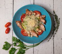 Цезарь с курицей