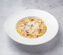 Фрегола с говяжьими щечками и пармезаном
