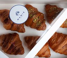 Набор из шести круассанов