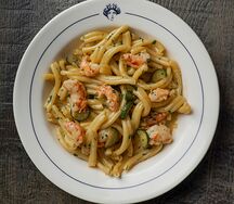 Казаречче с креветками и цукини