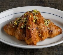 Круассан фисташковый