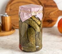 Домашние маринованные огурцы в банке