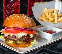 Бургер Блю Чиз с картофелем фри