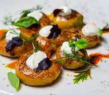 Битый картофель со сметаной