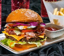 Бургер Олимп с картофелем фри