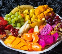 Фруктовая тарелка на компанию