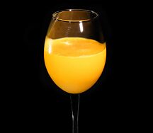 Свежевыжатый апельсиновый сок