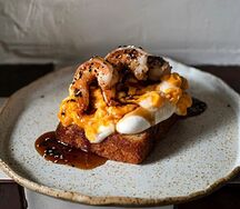 Скрембл с креветками