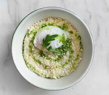 Пшенная каша с яйцом пашот