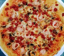 Пицца с курицей и грибами