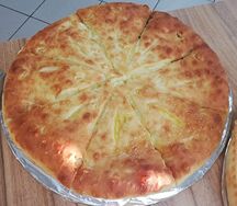 Пирог с творогом и изюмом