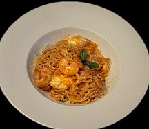 Лингвини с креветками и моцареллой 