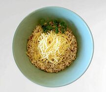 Греча с сыром и вялеными томатами