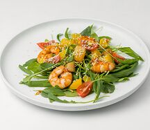 Салат с гребешком, креветками и апельсином