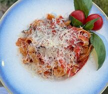 Спагетти Vegetariana с болгарским перцем и цукини 