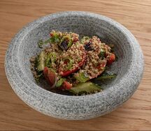 Свежие овощи с кахетинским маслом, и грецкими орехами