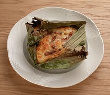 Мчади с сулугуни на банановых листьях с беконом