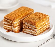 Карамельный медовик