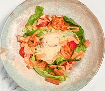 Цезарь том ям с креветками