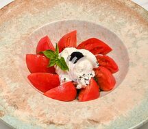 Страчателла с помидорами