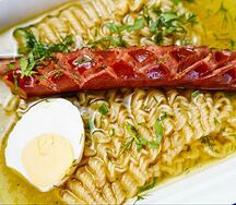 Ролтон с сосиской