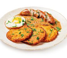 Драники с соусом верещака и грибами