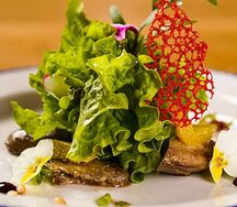 Салат из утиной печени с апельсином